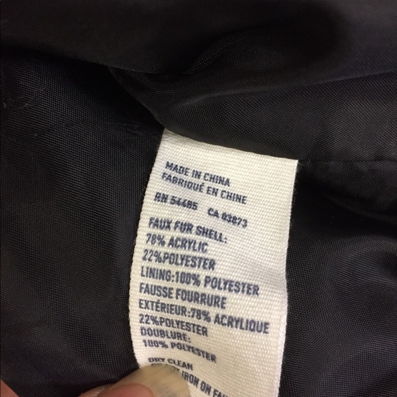 American Eagle faux fur jacket. Snap closure. - Picture 4 of 5